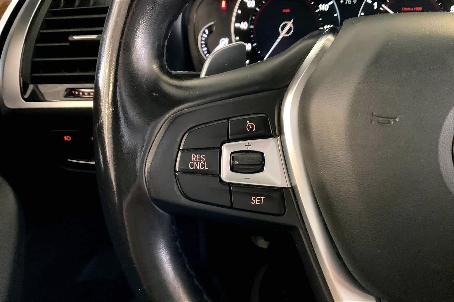 Used 2018 Dark Graphite Metallic BMW xDrive30i image 22