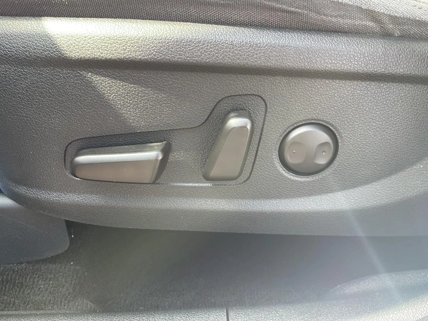 Used 2019 Symphony Silver Hyundai SEL image 11