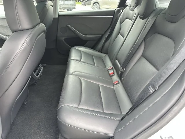 2025 Tesla Model 3 Long Range - Photo 23