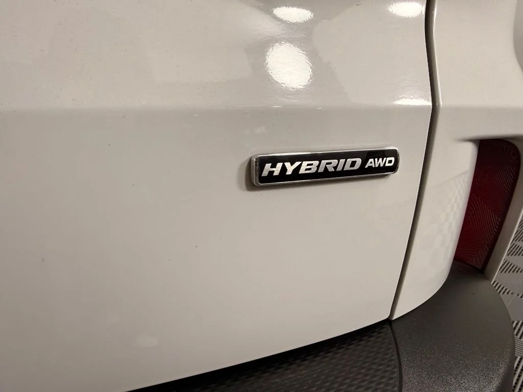 Used 2020 White Ford SE Sport image 14
