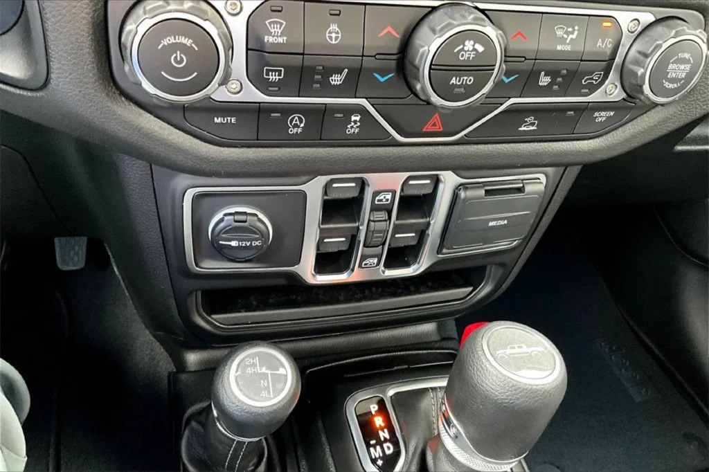 2025 Jeep Gladiator Sport S - Photo 28