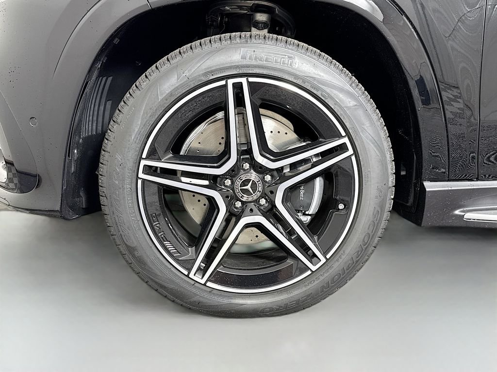 New 2026 Black Mercedes-Benz GLS 450 image 35