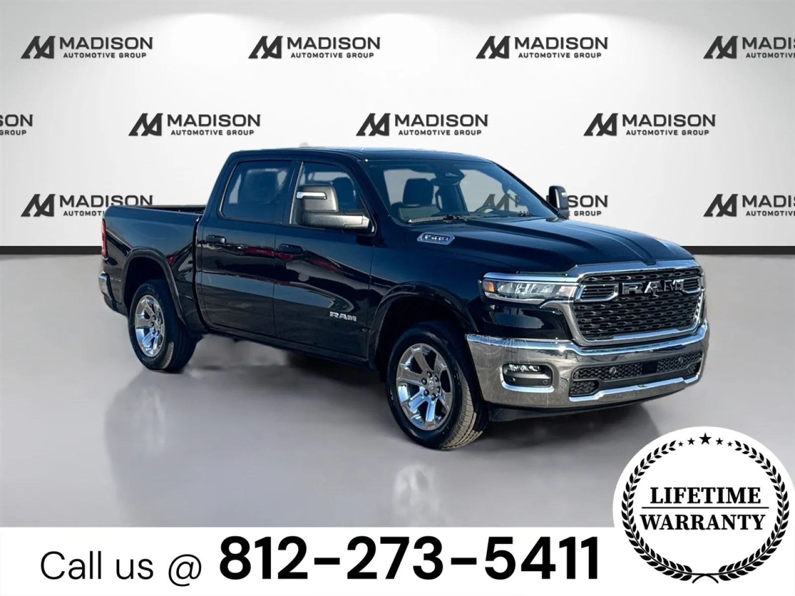 New 2026 Diamond Black Crystal Pearl-Coat Exterior Paint RAM Big Horn image 3