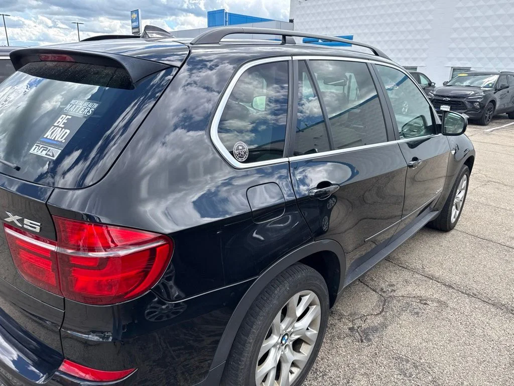 Used 2013 Black BMW xDrive35i image 4