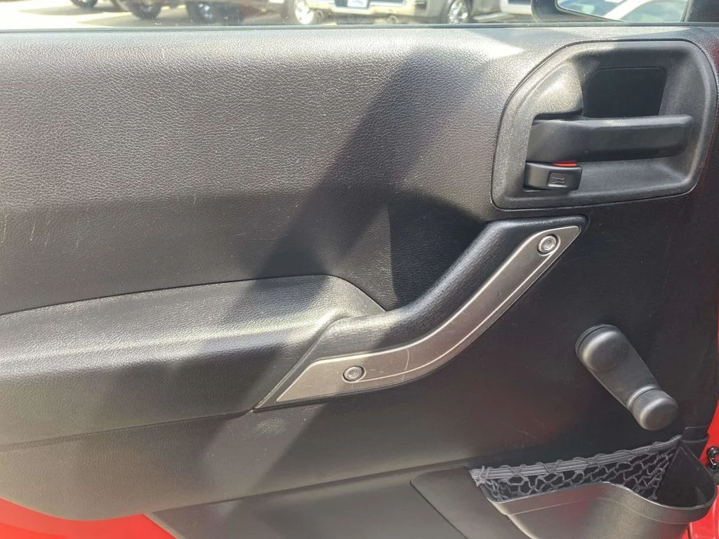 Used 2015 Red Jeep Sport image 44