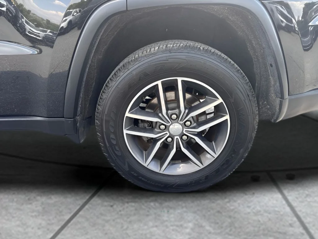 Used 2018 Black Jeep Limited image 22