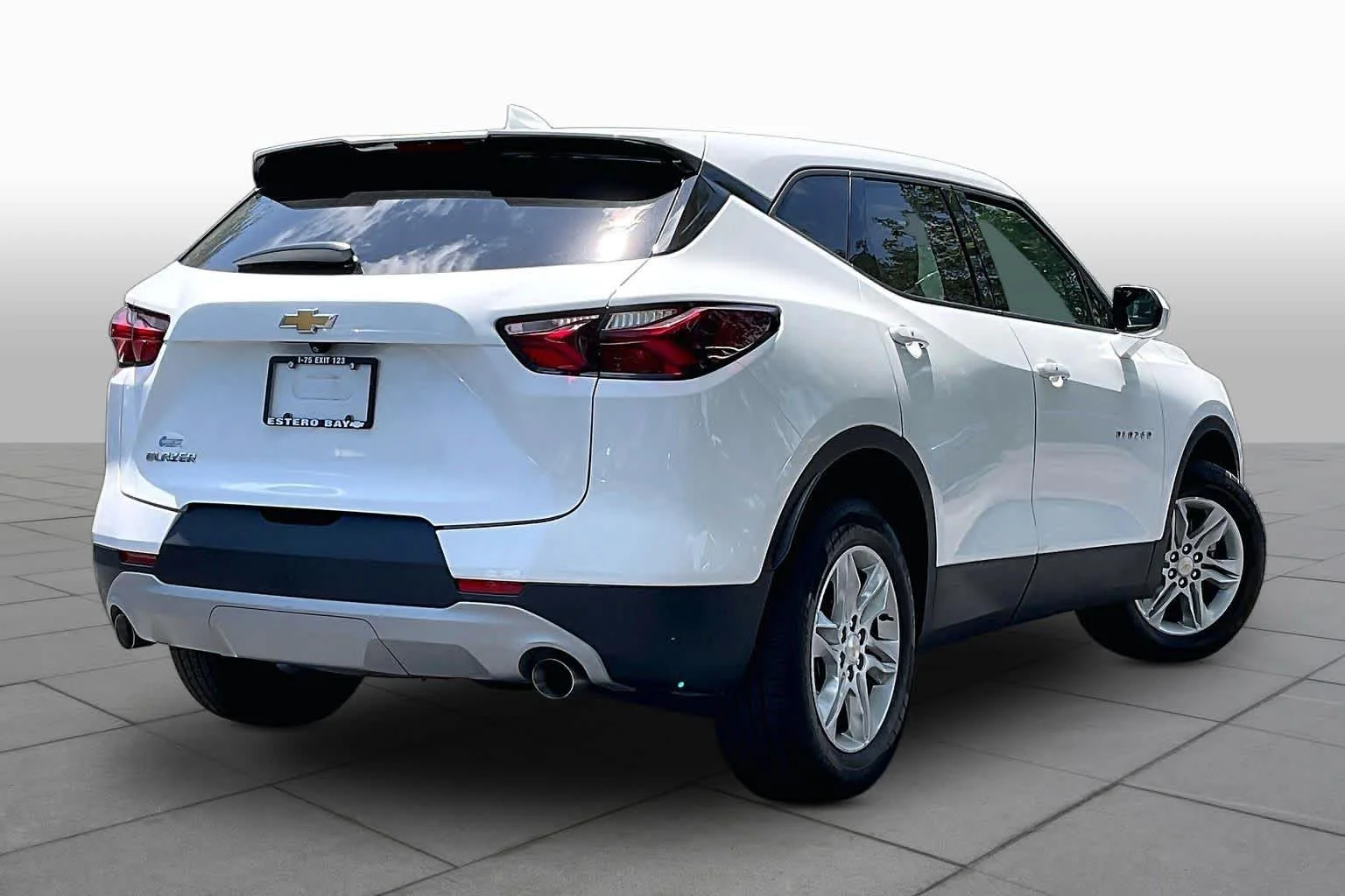 Used 2021 Summit White Chevrolet LT image 14