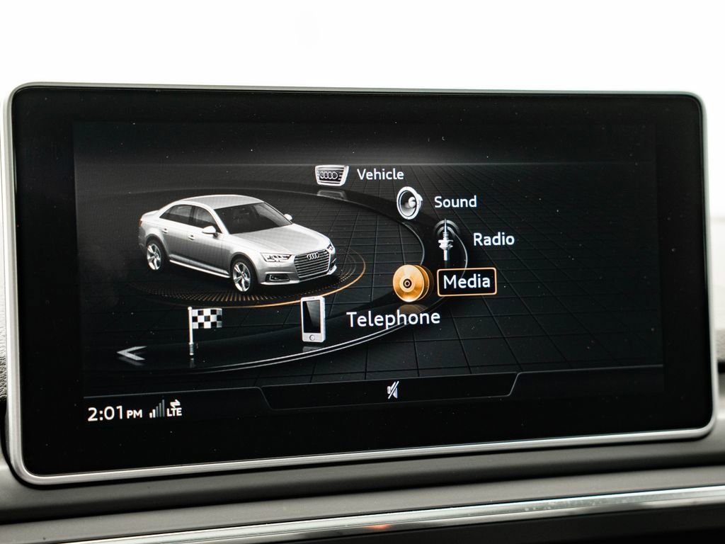 Used 2018 Manhattan Gray Metallic Audi 2.0T Premium Plus image 31