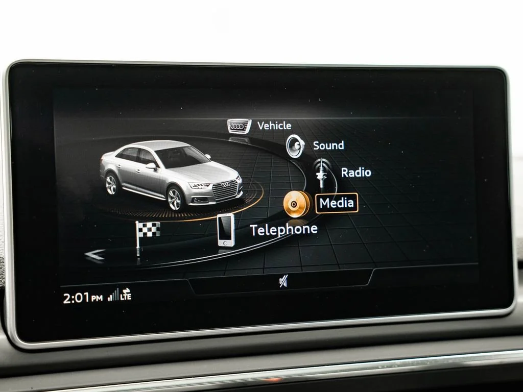 Used 2018 Manhattan Gray Metallic Audi 2.0T Premium Plus image 31