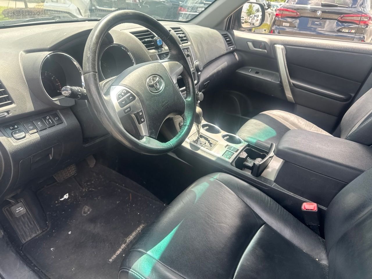 Used 2013 Black Toyota SE image 6