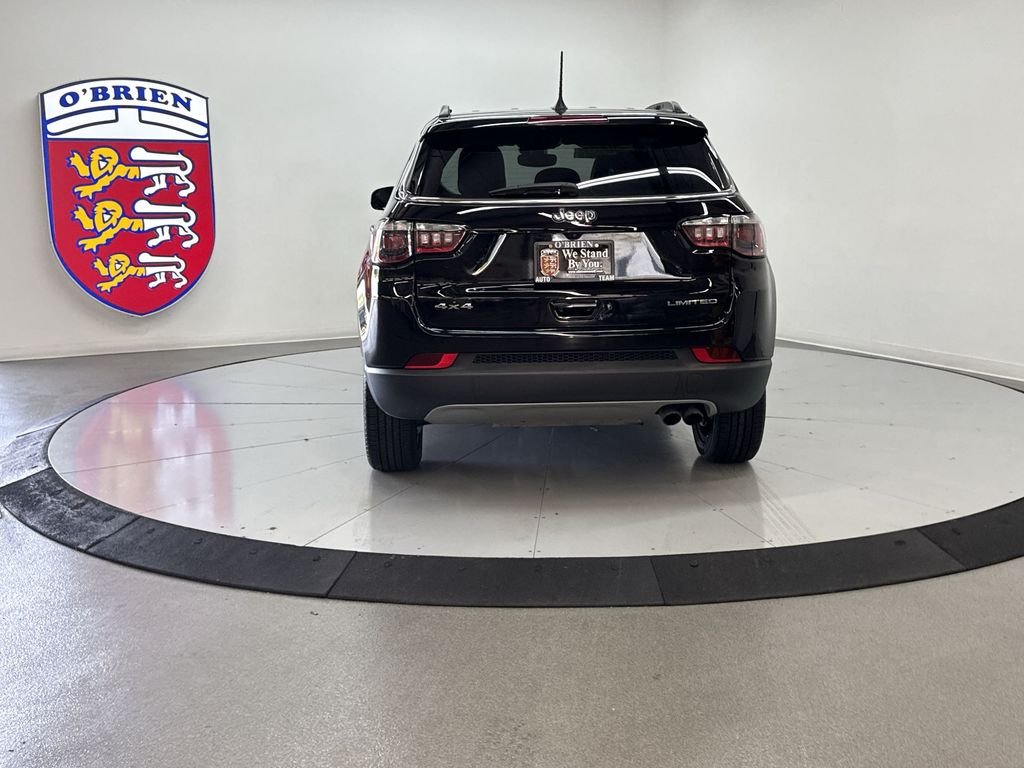 Used 2022 Diamond Black Jeep Limited image 11