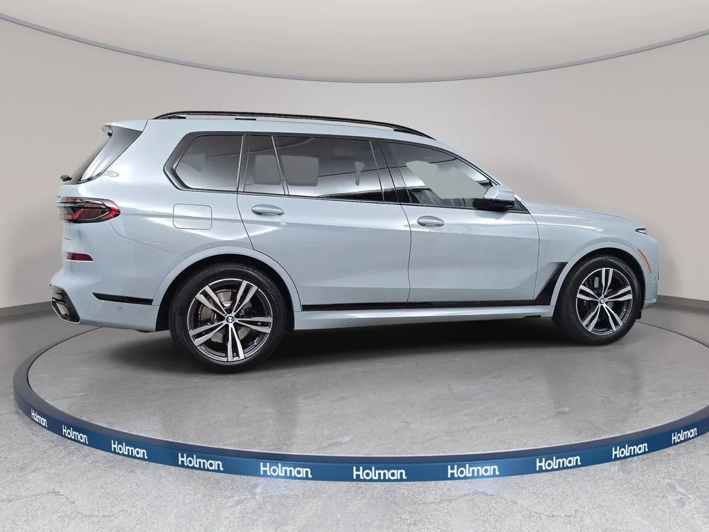 Used 2024 Brooklyn Gray Metallic BMW xDrive40i image 4