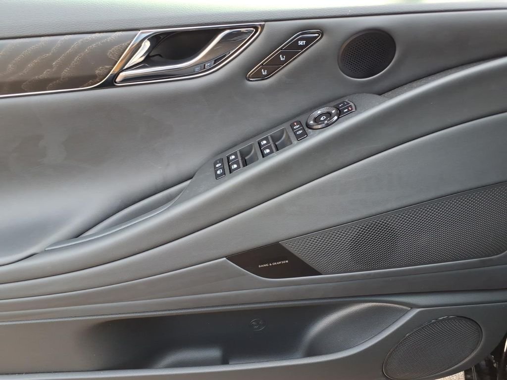 New 2027 Black Genesis 3.5T Prestige Black image 15