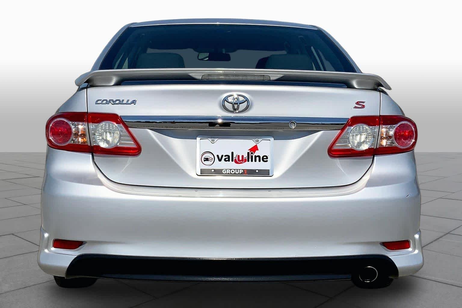 Used 2013 Classic Silver Metallic Toyota S image 5