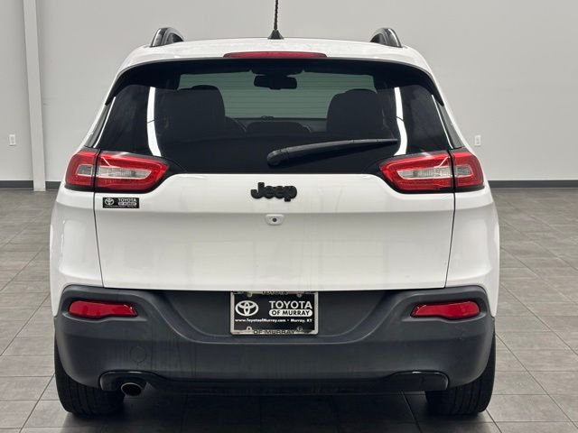 Used 2016 White Jeep Limited image 3