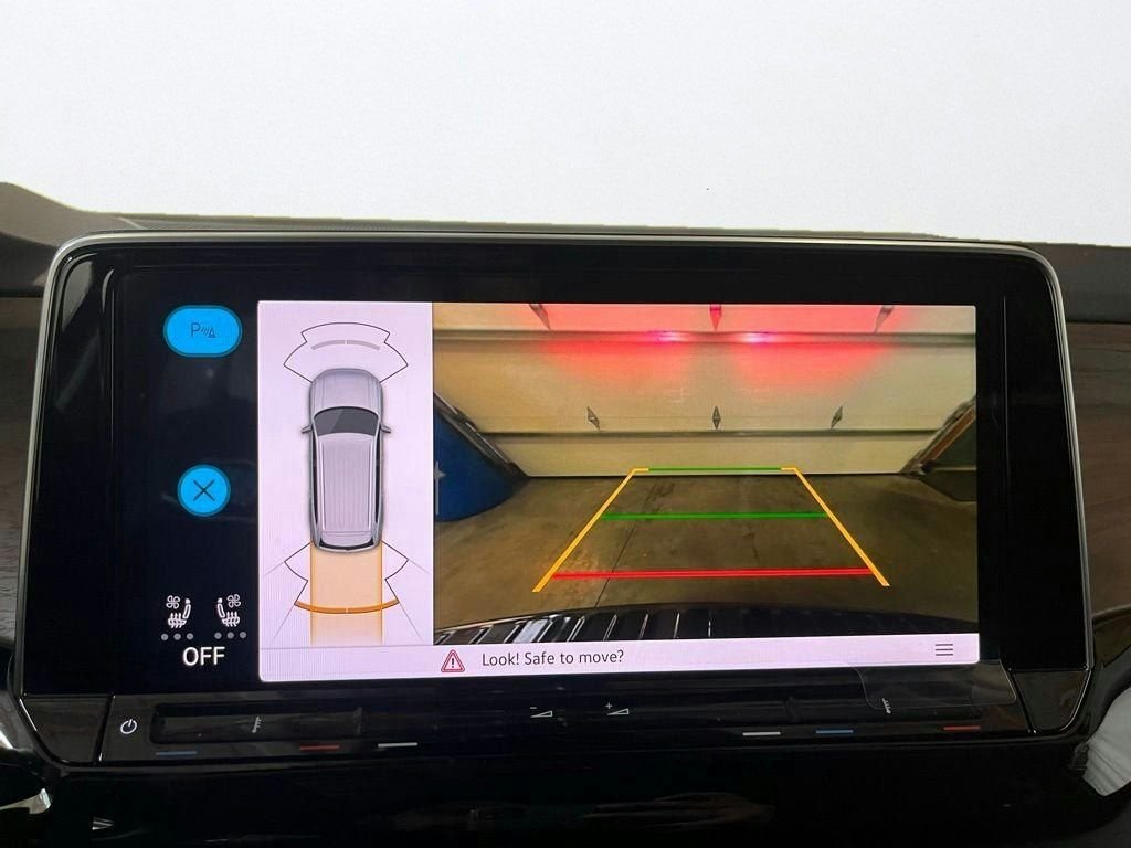 New 2026 Gray Volkswagen SE w/Technology image 17