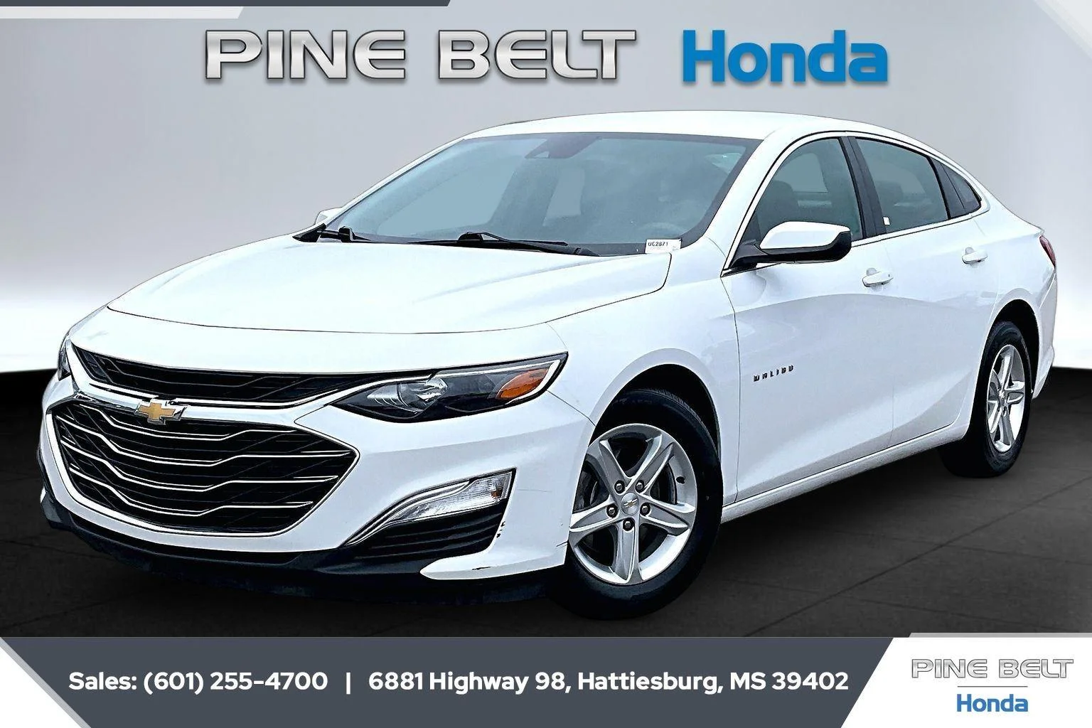 Used 2024 Summit White Chevrolet LS image 10