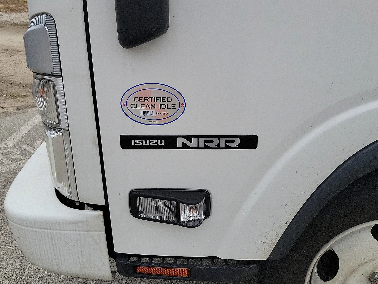 New 2024 ARCTIC WHITE ISUZU  image 10