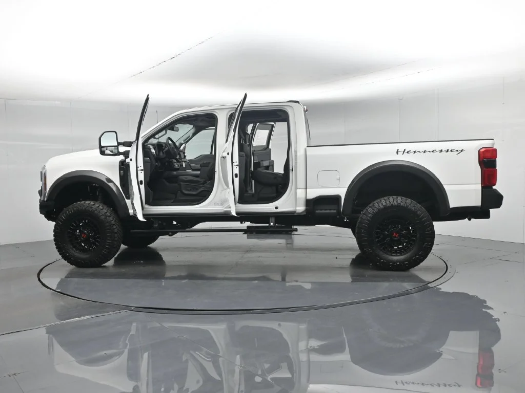 New 2026 Star White Metallic Tri-Coat Ford Lariat image 39