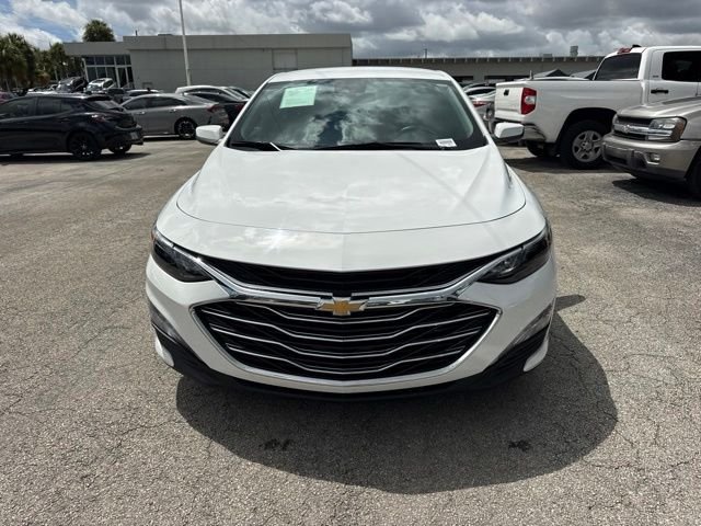 Used 2025 White Chevrolet LT image 8