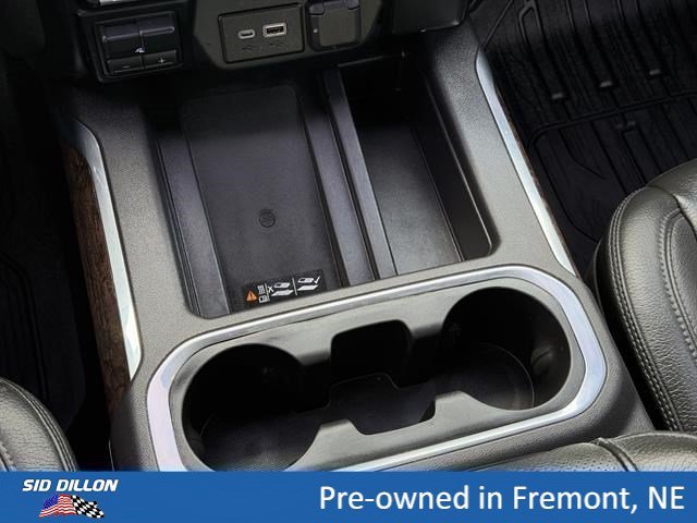 Used 2021 White Frost Tricoat GMC Denali image 13