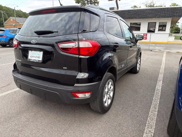 Used 2021 Black Ford SE image 6