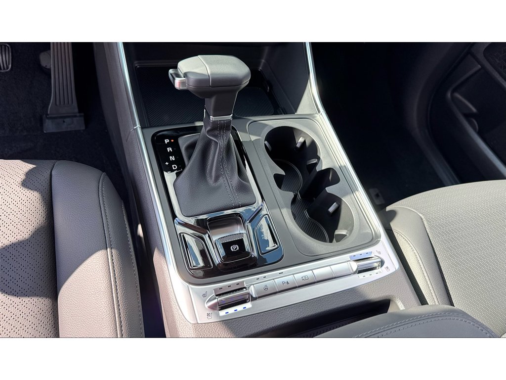 New 2027 Ivory Silver Kia SX image 21