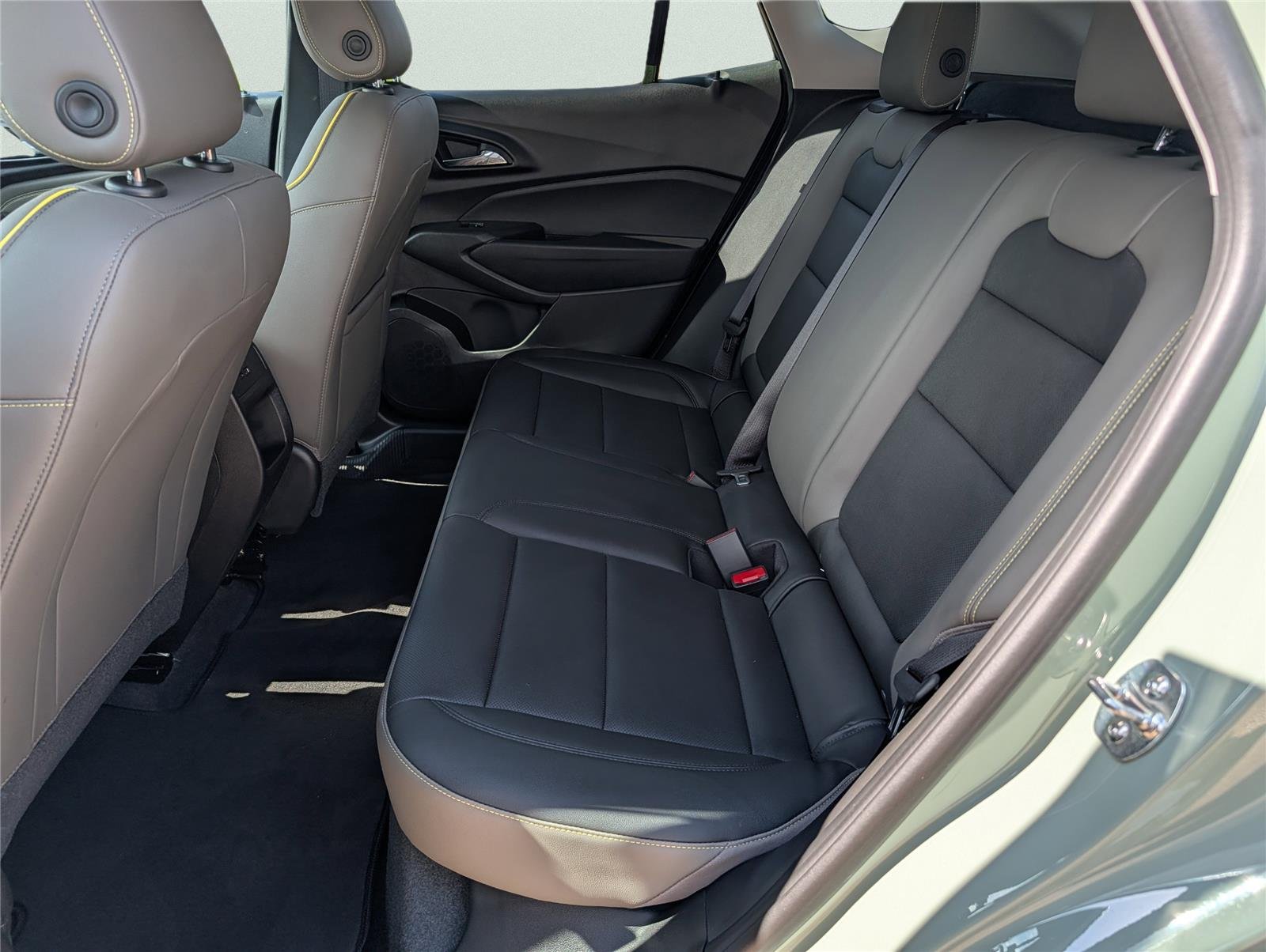 New 2026 Cacti Green Chevrolet ACTIV image 30