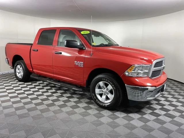 2022 RAM 1500 Classic SLT 4x4 Crew Cab 5'7's photo