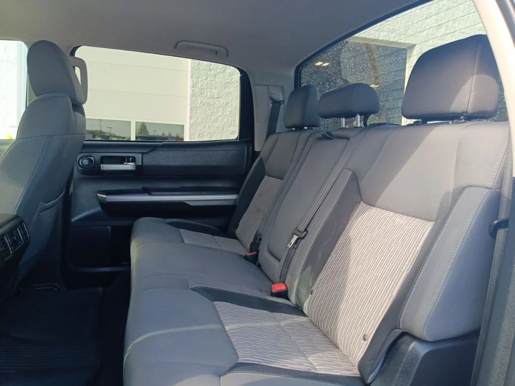 Used 2016 Silver Sky Metallic Toyota SR5 image 29
