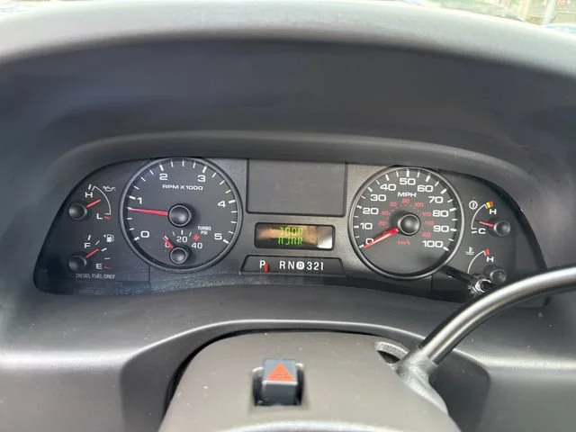 Used 2007 Oxford White Clearcoat Ford XL image 19