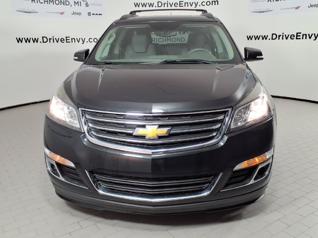 Used 2014 Chevrolet Traverse 2LT with VIN 1GNKVHKD9EJ326283 for sale in Richmond, MI
