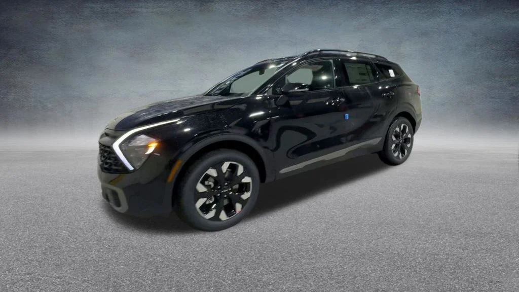 Used 2023 Black Kia X-Line image 10