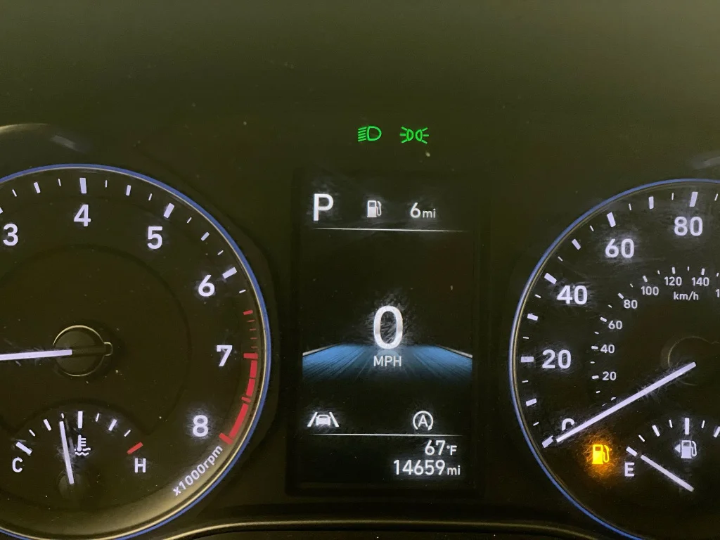 Used 2023 Black Hyundai SEL image 12