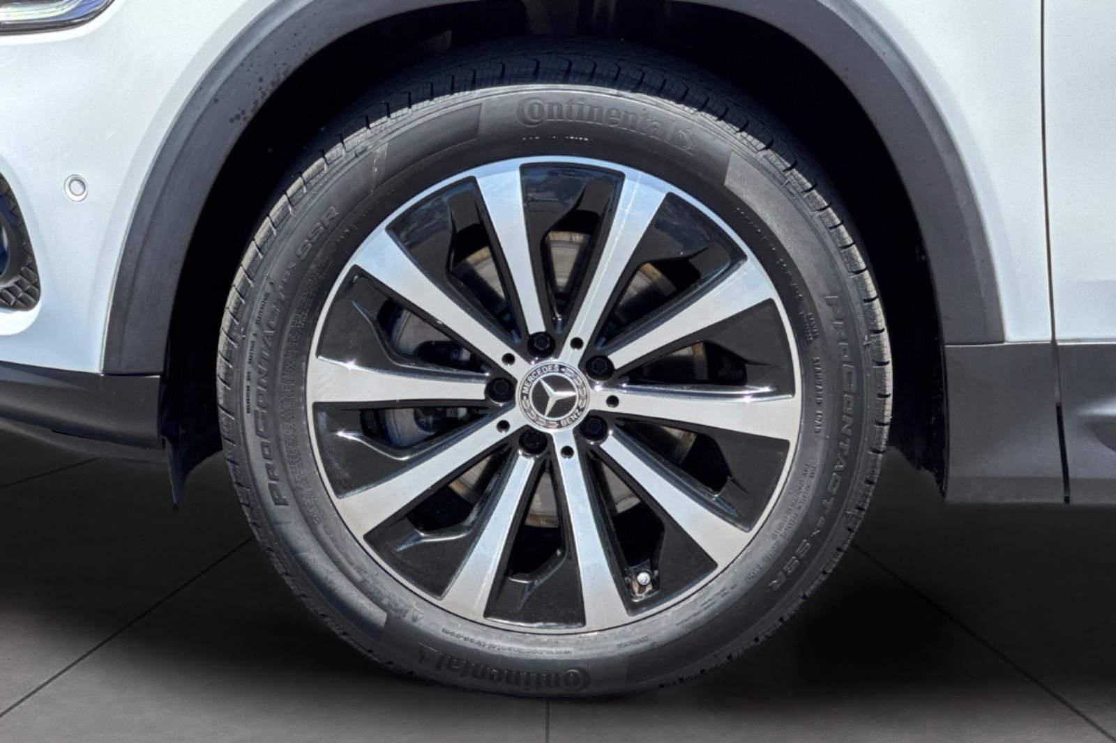 Used 2022 White Mercedes-Benz GLB 250 image 5