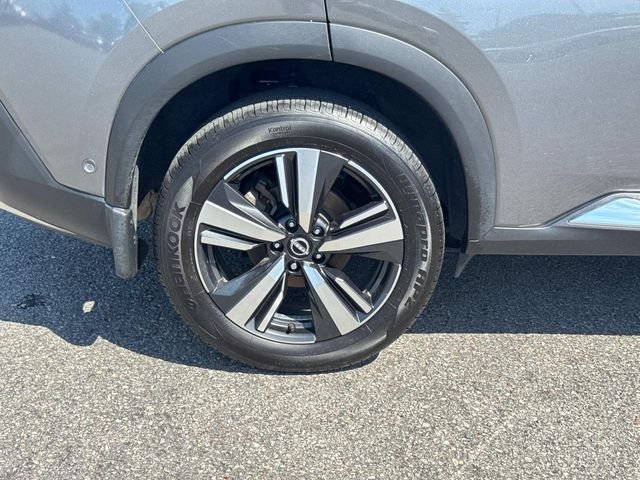Used 2023 Gray Nissan Platinum image 12
