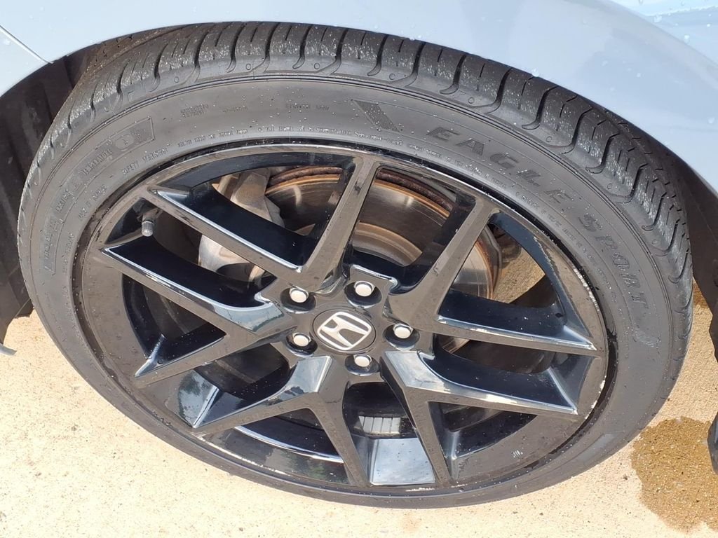 Used 2024 Sonic Gray Pearl Honda Sport image 17