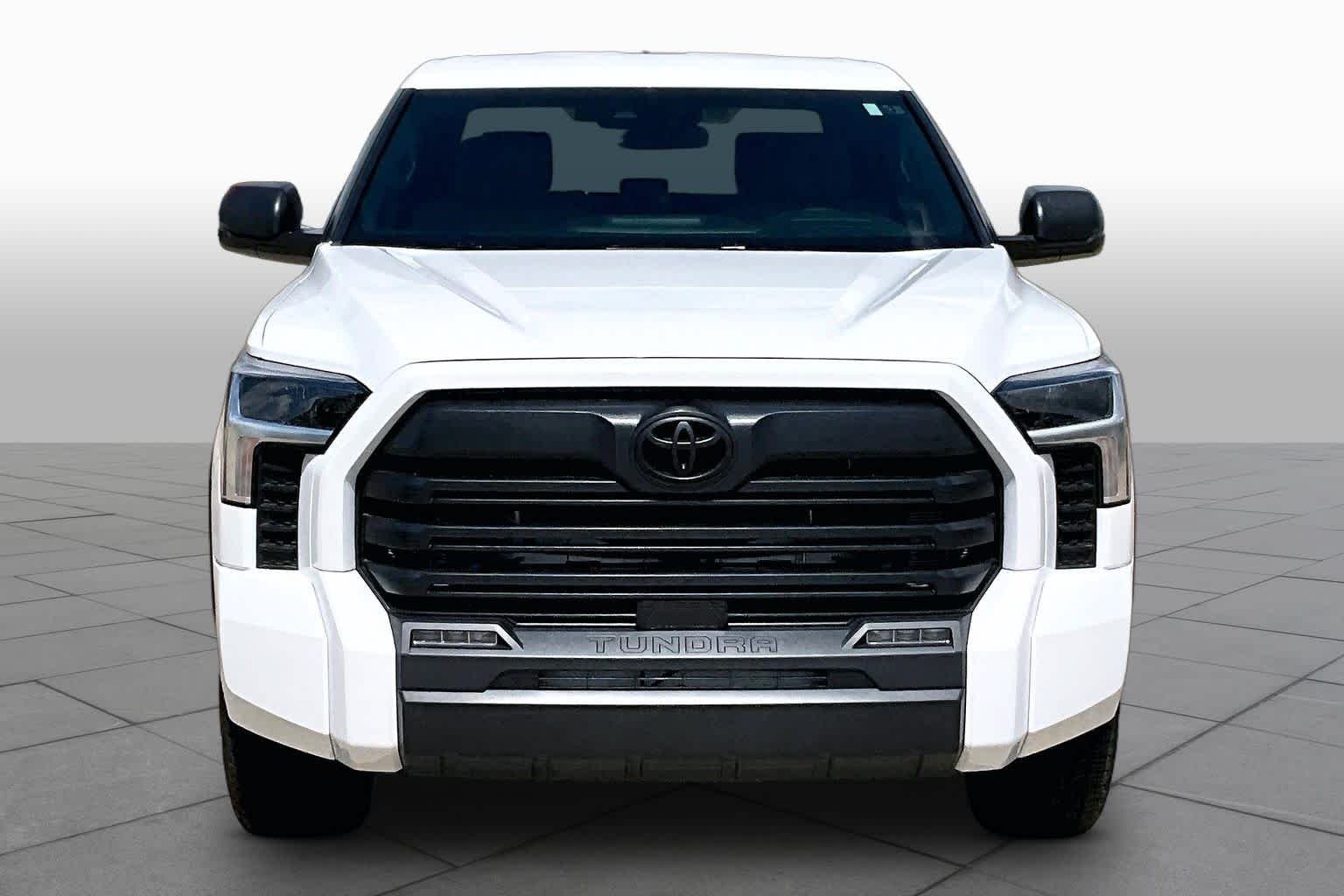 Used 2025 Ice Cap Toyota SR5 image 3
