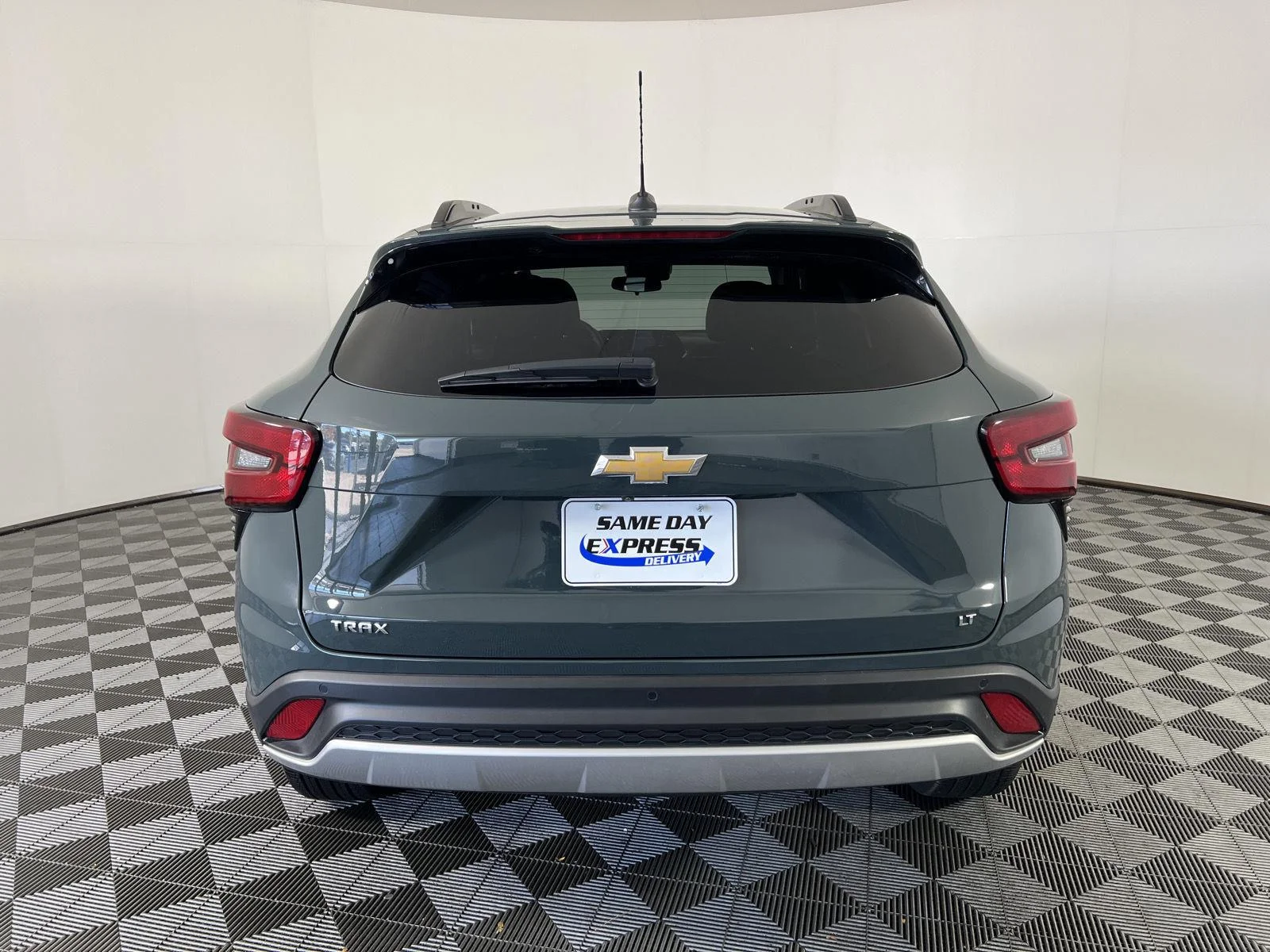Used 2025 Cypress Gray Chevrolet LT image 22