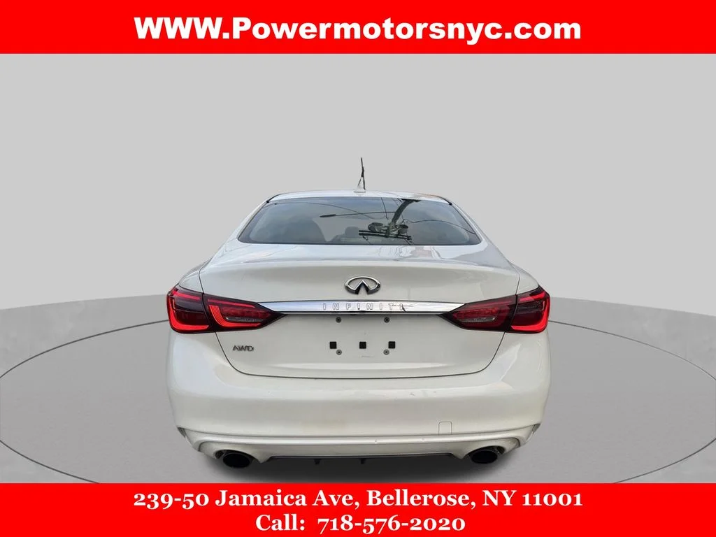Used 2018 White INFINITI 3.0t LUXE image 4