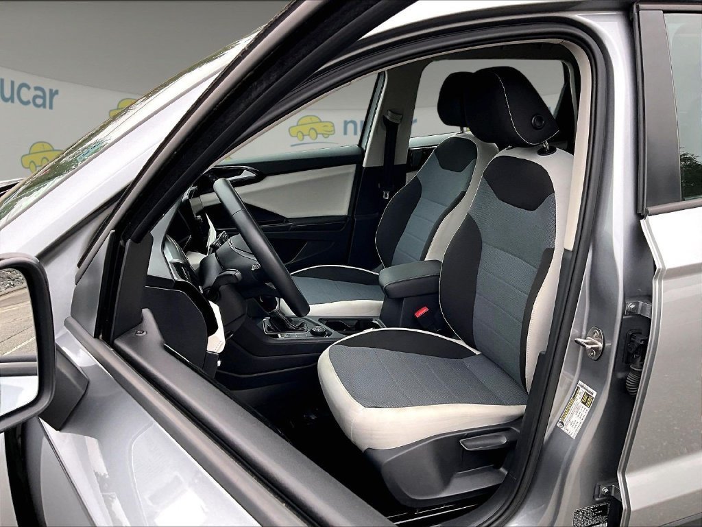Used 2025 Gray Volkswagen 1.5T S image 10