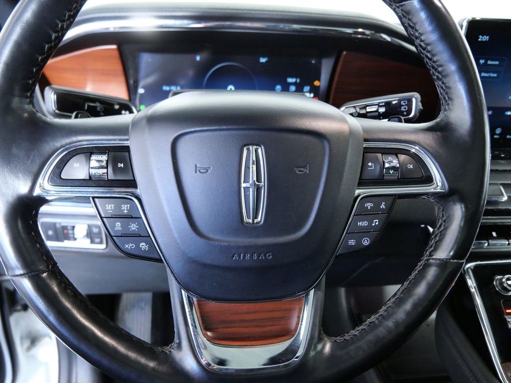 Used 2023 White Lincoln Reserve image 21