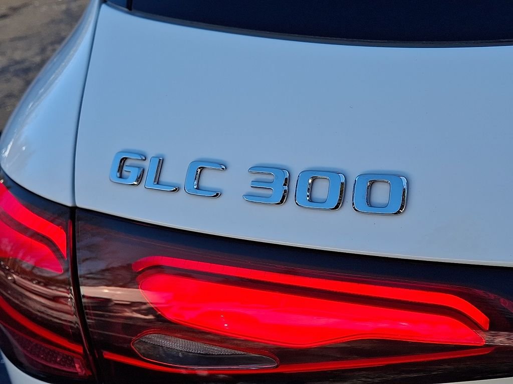 Certified Used 2026 White Mercedes-Benz GLC 300 image 29