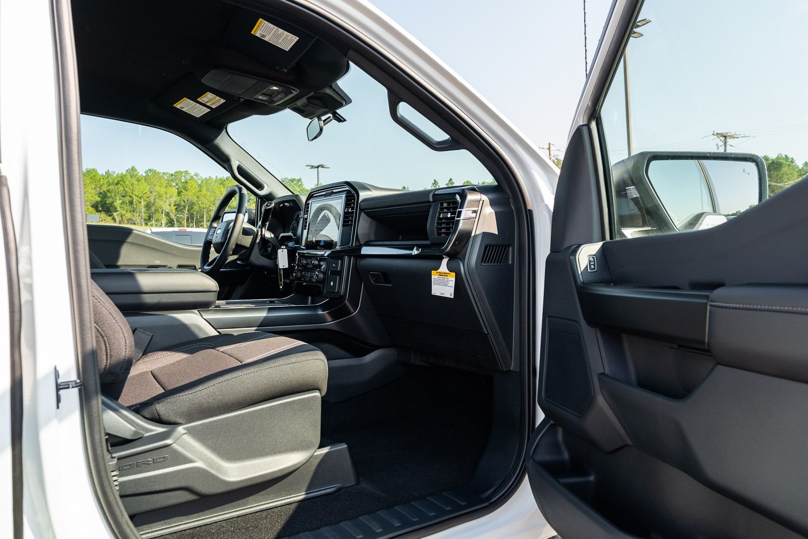 New 2026 Oxford White Ford STX® image 7