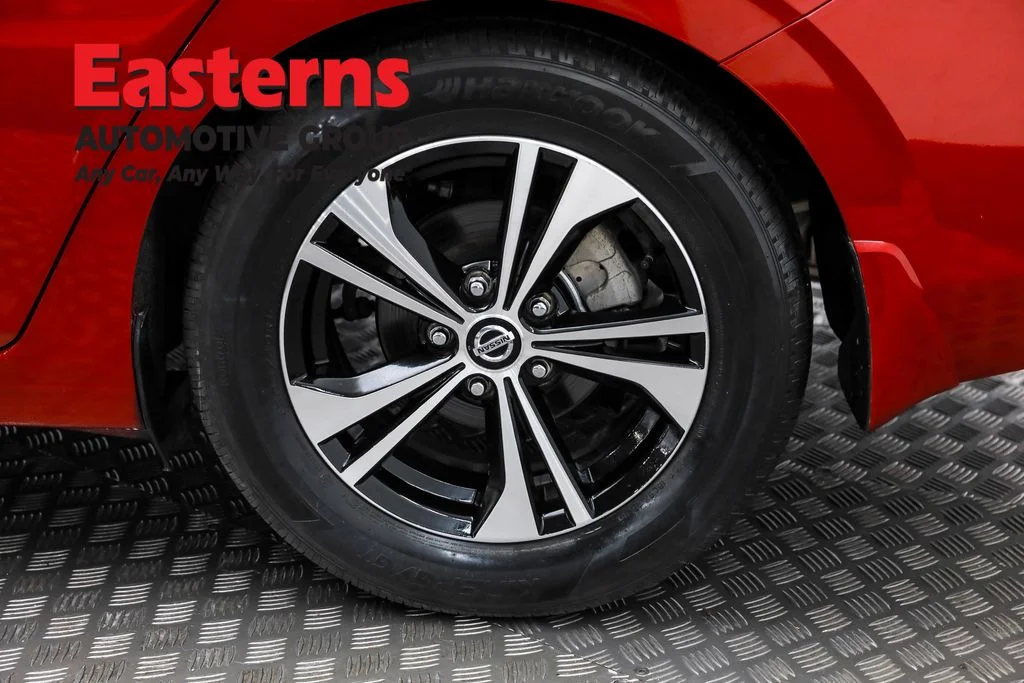 Used 2021 Red Nissan SV image 32