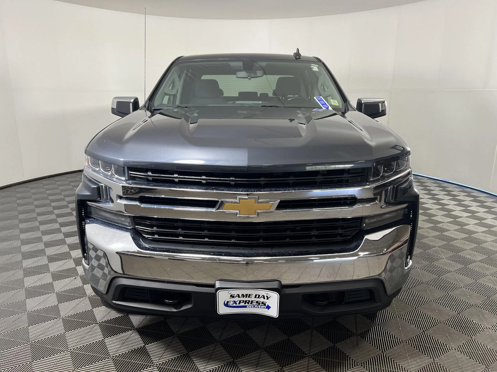Used 2022 SHADOW GRAY METALLIC Chevrolet LT image 27