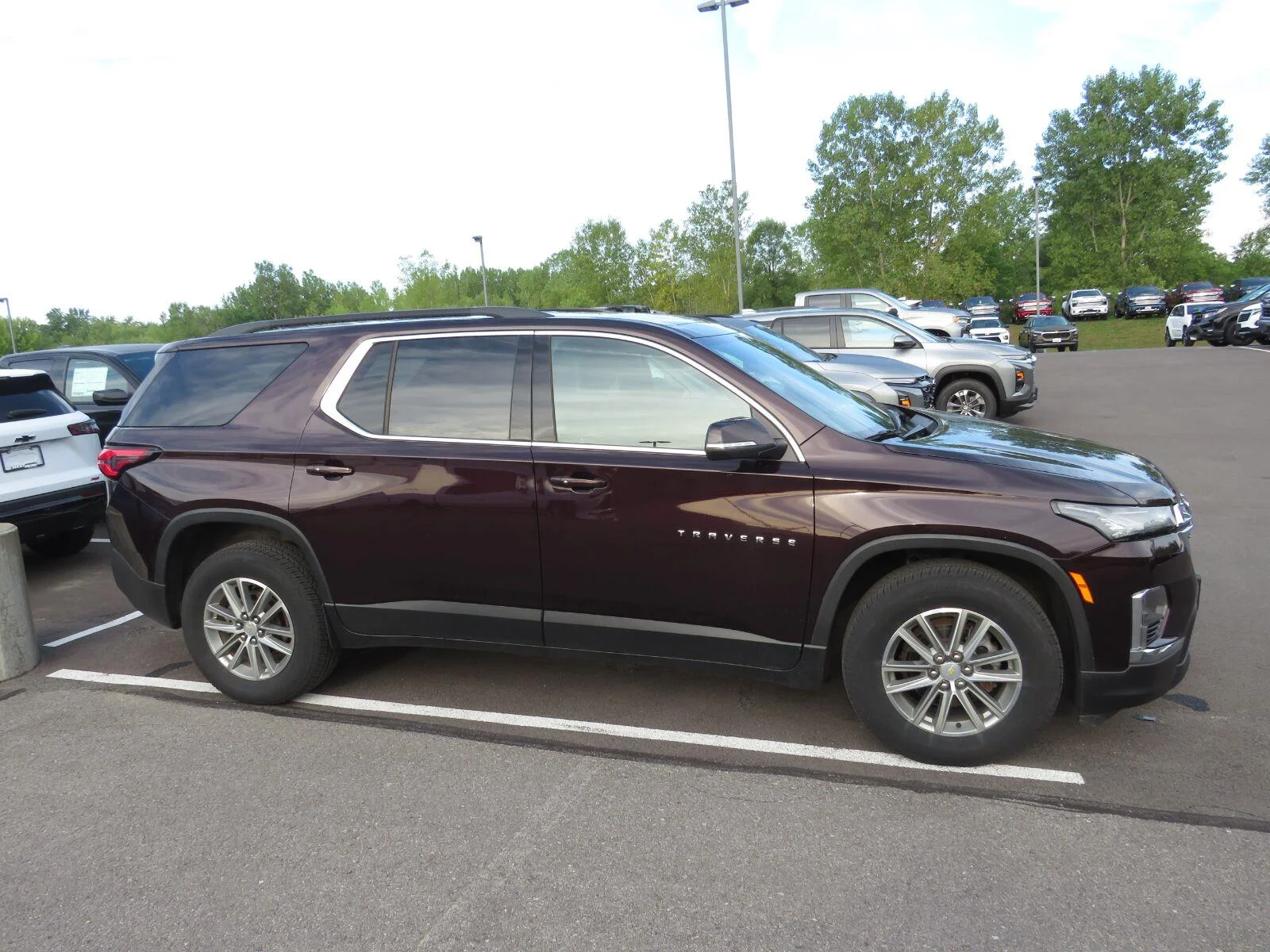 Used 2023 BLACK CHERRY METALLIC Chevrolet LT Cloth image 5