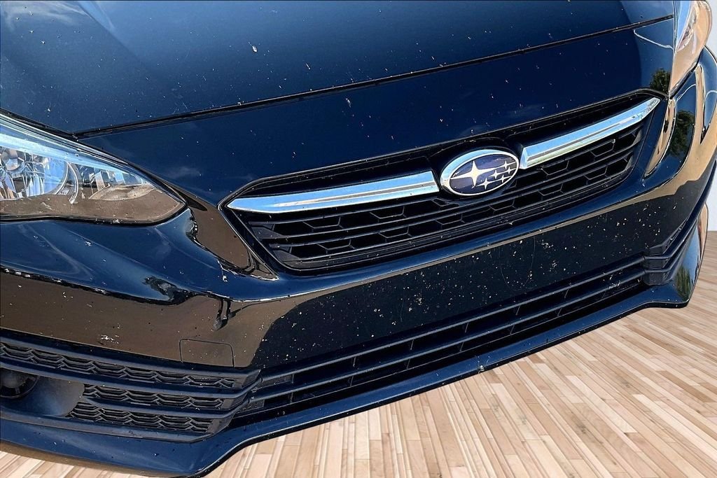 Used 2022 Black Subaru Base image 23
