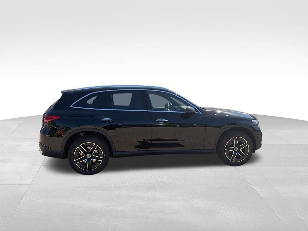 New 2026 Black Mercedes-Benz GLC 300 image 6