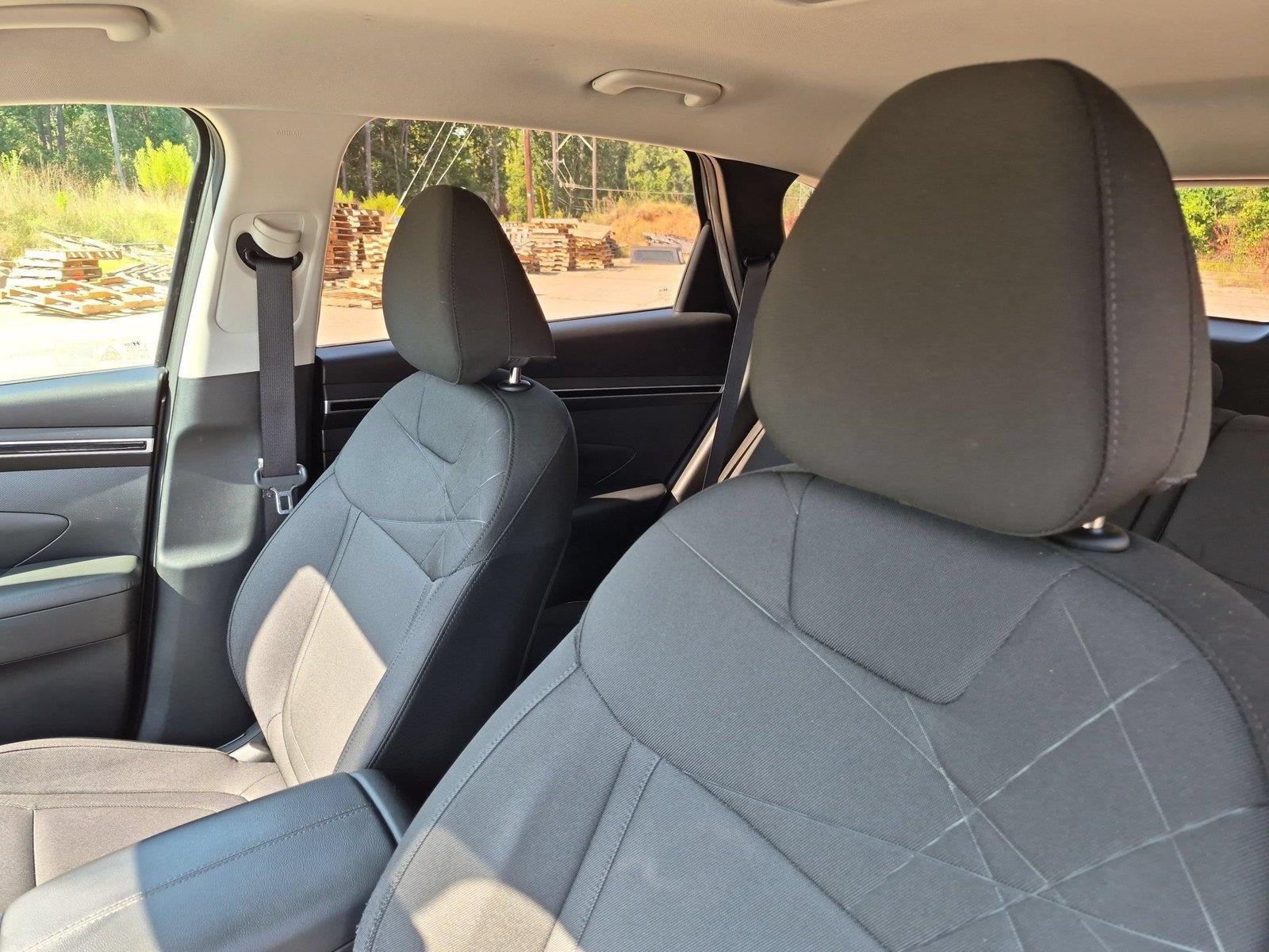 Used 2022 Amazon Gray Hyundai SE image 17